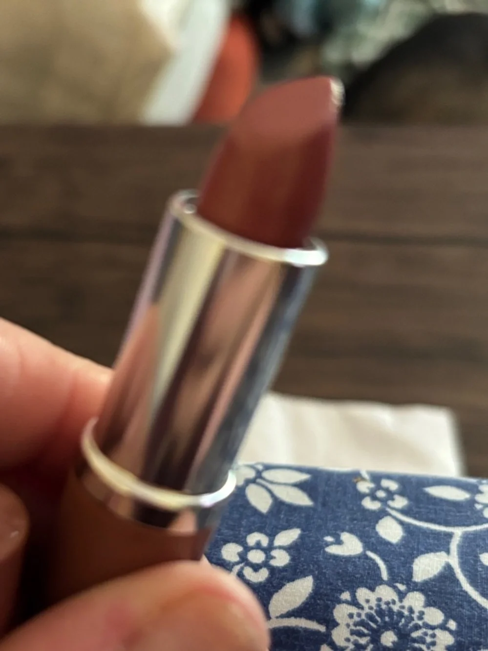 Clinique Lipstick & Skincare Set with Pink, Peach, Red Shades